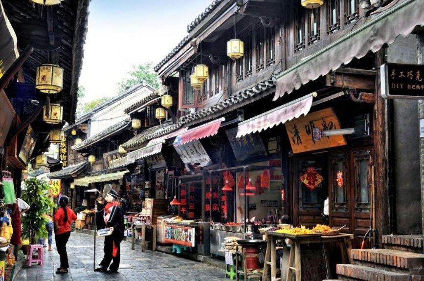 泰国总理:泰国政府考虑实施更多刺激措施。